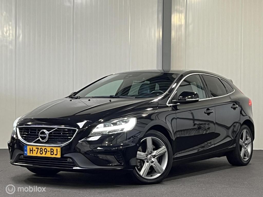 Volvo V40 2.0 D3 Polar+ Sport AUTOMAAT [ NAP 1e eig. panoram, Euro 6, 4 cilinders, Zwart, Bedrijf