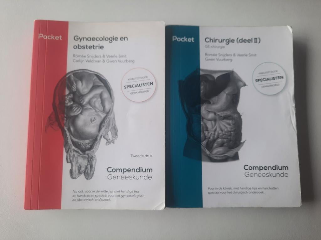 2 pockets geneeskunde gebruikt chirurgie 2 en gyneacologie, Ophalen of Verzenden, Gebruikt