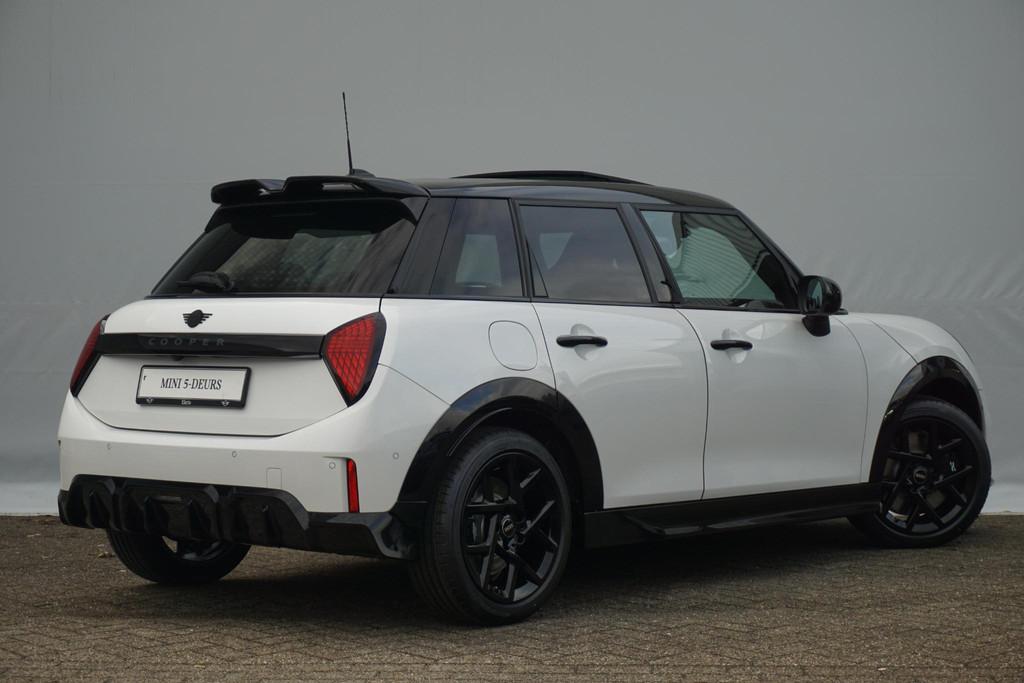 MINI 5-Deurs Cooper C John Cooper Works Trim | Pakket M, Auto's, Stof, 156 pk, Stoelverwarming, Wit