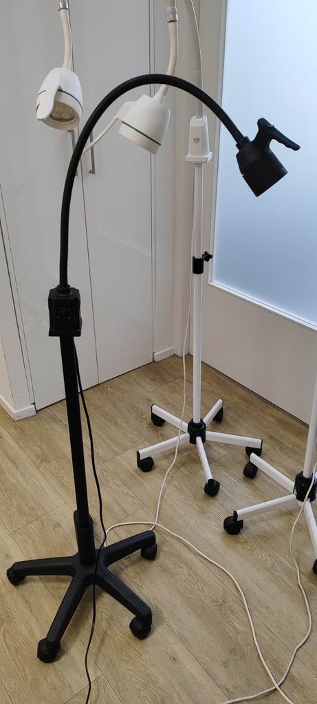 Professionele LED Onderzoekslamp op Statief, Huis en Inrichting, Ophalen, Zo goed als nieuw, Metaal, 150 tot 200 cm