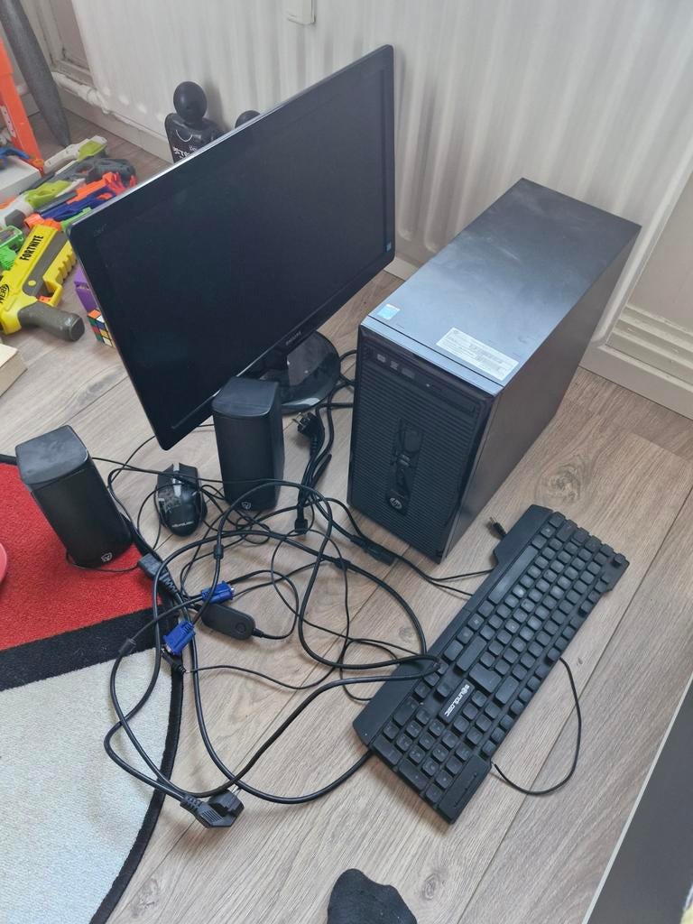 HP Game PC met monitor, toetsenbord, muis en speakers, Computers en Software, Desktop Pc's, Gebruikt, HDD, 8 GB, HP