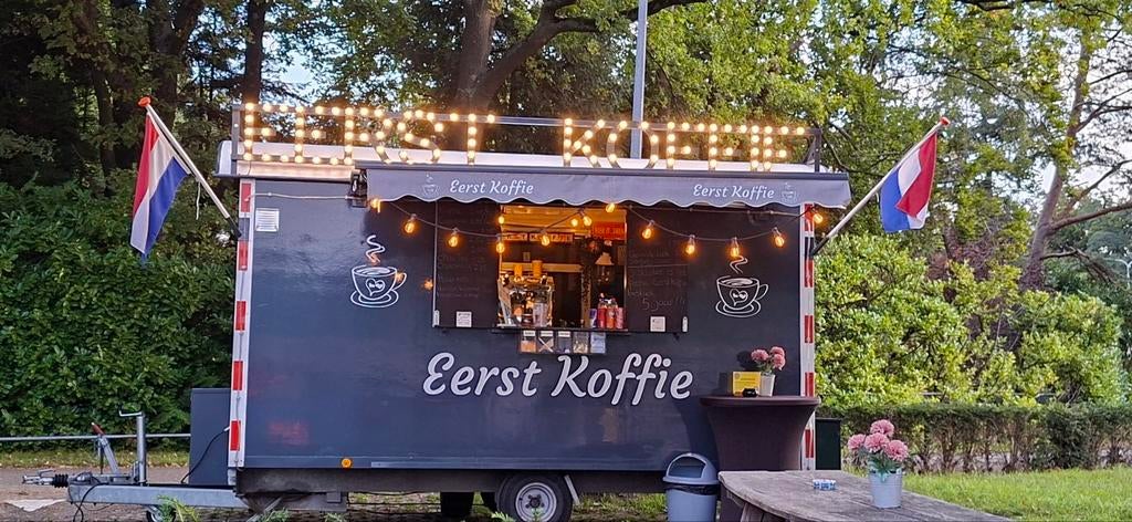 Geheel complete mobiele foodtruck/koffiekeet., Ophalen