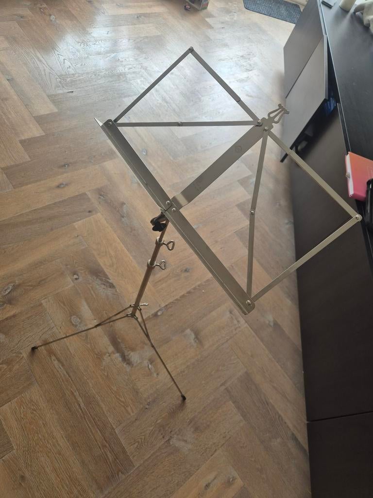 K&M Muziekstandaard - Verschillende hoogtes - Z.G.A.N., Ophalen of Verzenden, Zo goed als nieuw, Muziekstandaard