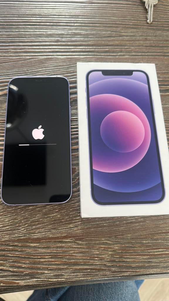 Iphone 12, Paars, Ophalen of Verzenden, Zo goed als nieuw, IPhone 12