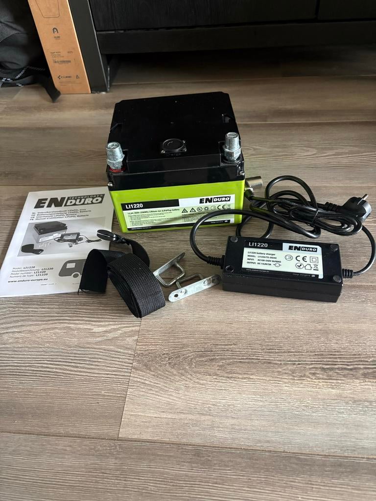 Enduro Lichtgewicht Accu LI1220 met Lader - 12.8V 20Ah, Ophalen, Gebruikt
