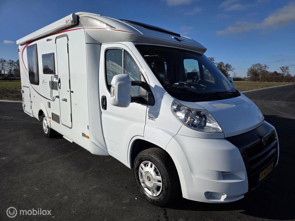 Bürstner Nexxo T687 2010 Queensbed☆2x airco, Solar, 131pk, Caravans en Kamperen, Campers, Afzuigkap, Luifel, Bedrijf, Bürstner