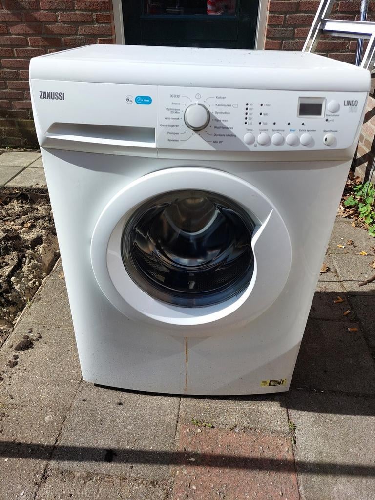 Zanussi Lindo 6kg wasmachine, Ophalen, Gebruikt, 85 tot 90 cm, 1200 tot 1600 toeren