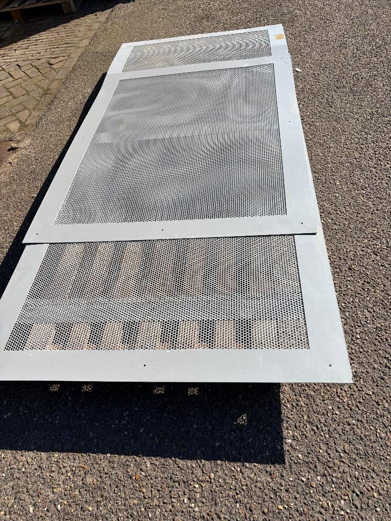 ijzeren plaat geperforeerde rooster zeef ( 483 ), Doe-het-zelf en Verbouw, Platen en Panelen, Ophalen, Overige materialen, Gebruikt