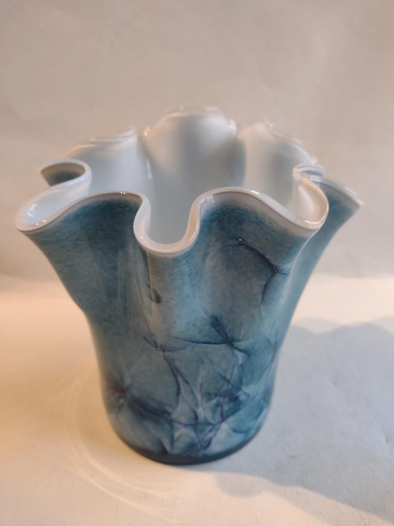 Fidrio handgemaakte glazen vaas / Thunder Blue, Antiek en Kunst, Ophalen