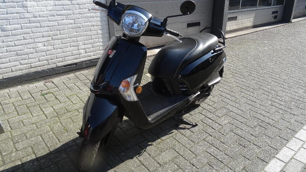 kymco Like 4t 45/kmh start en rijd Nu €395., Fietsen en Brommers, Gebruikt, Maximaal 45 km/u, Like, Benzine