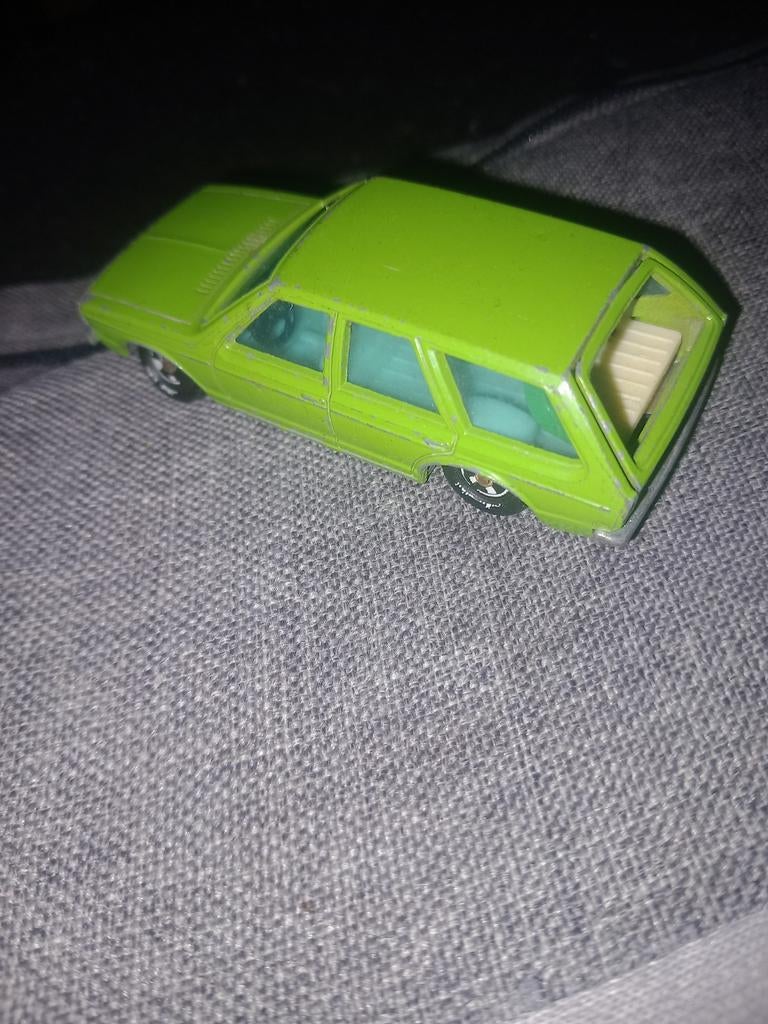 Vw passat variant, Hobby en Vrije tijd, Modelauto's | 1:87, Ophalen of Verzenden, Zo goed als nieuw, Auto, SIKU