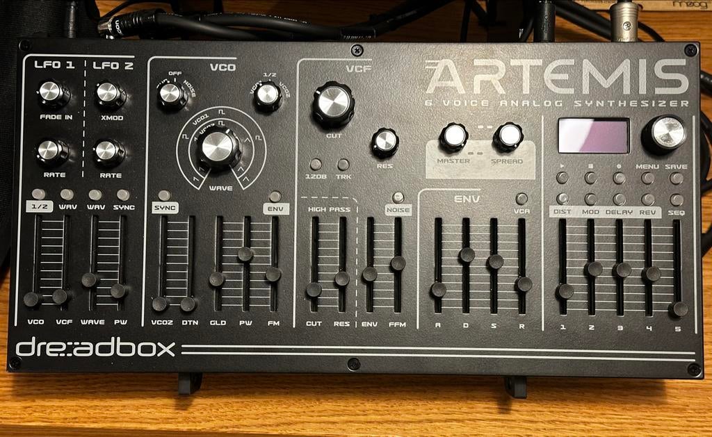Dreadbox Artemis 6-voice poly synth (zgan), Overige aantallen, Zo goed als nieuw, Met midi-aansluiting, Ophalen