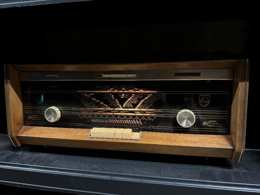 Philips Buizenradio Radiomeubel Antiek voor onderdelen, Ophalen