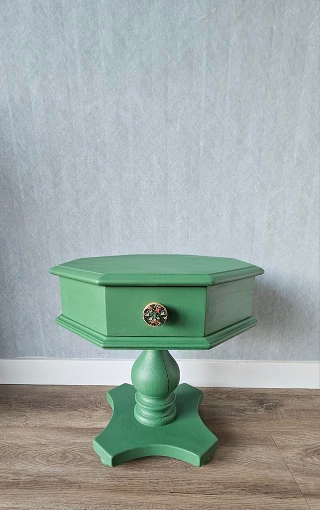 Groen nachtkastje, Huis en Inrichting, Ophalen of Verzenden, Minder dan 45 cm