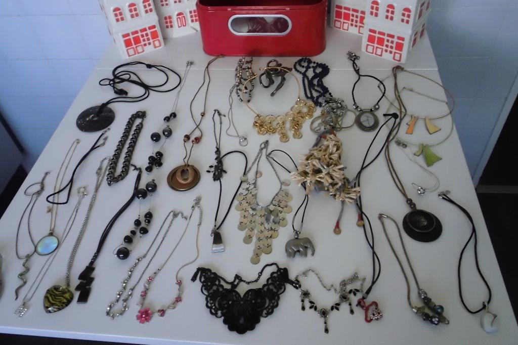 partij kettingen, Ophalen of Verzenden, Gebruikt, Overige kleuren, Overige materialen