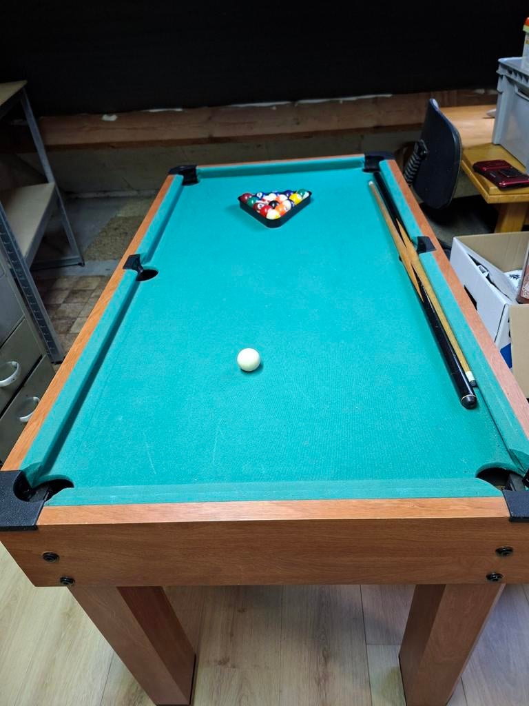 Klein poolbiljart met andere spellen (137x74x90cm), Ophalen