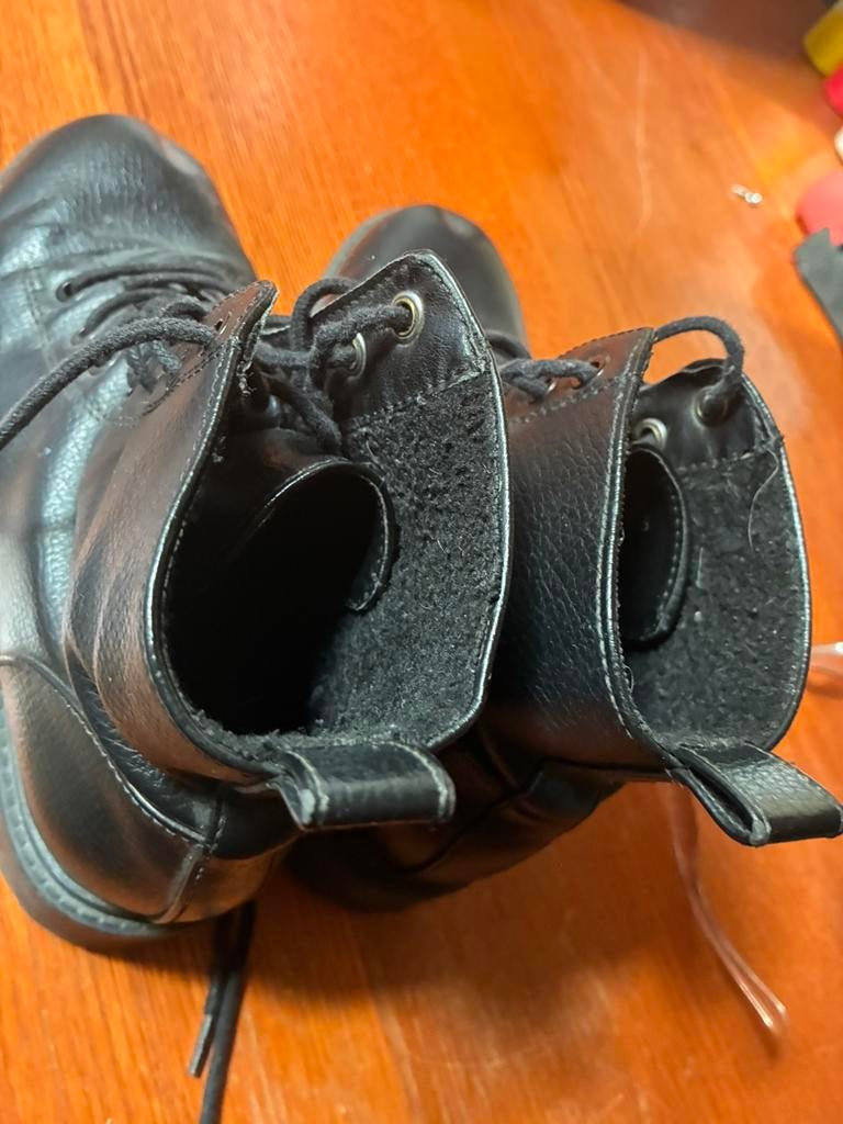 Schoenen hoog maat 38 kistjes, Ophalen of Verzenden, Zo goed als nieuw, Zwart, Sneakers of Gympen