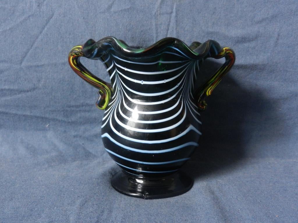 Zwart glazen vaas m golvende witte lijnen Murano Italië h 12, Ophalen of Verzenden