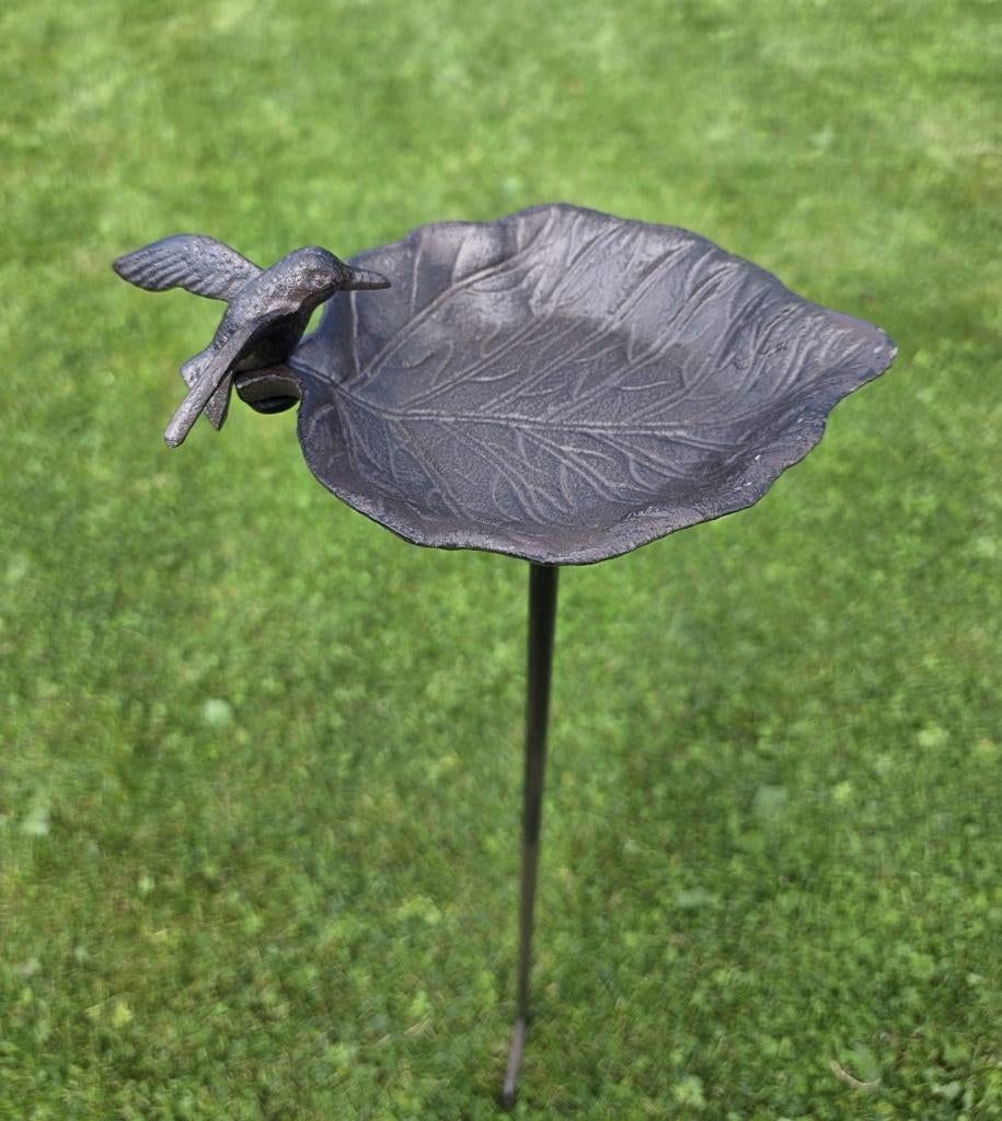 VOEDERSCHAAL / MET VOGELTJE/ TUINPRIKKER / BLADVORM