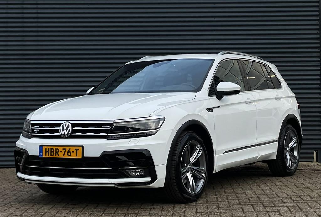 Volkswagen Tiguan 1.5 TSI 150PK 2X R-Line DSG, Auto's, Volkswagen, Euro 6, 4 cilinders, 150 pk, Leder en Stof