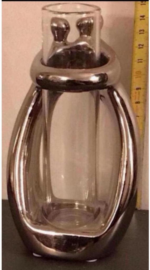 Moderne glazen vaas met zilverkleurige houder, Ophalen, Overige kleuren, Minder dan 50 cm, Glas