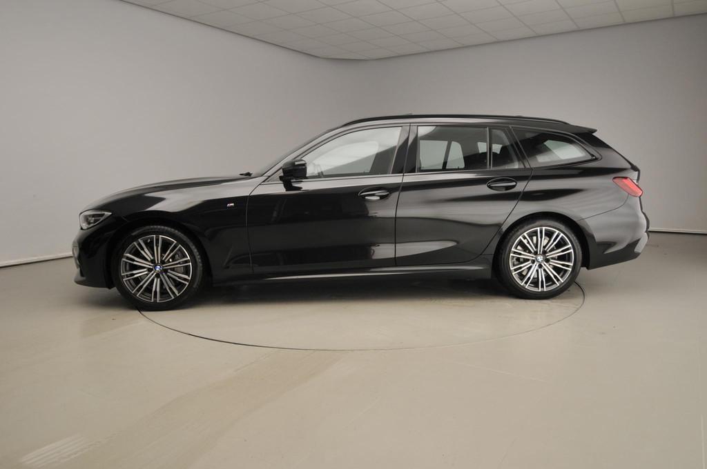 BMW 3 Serie Touring 330i xDrive M-Sportpakket | LED | Leder, Auto's, Automaat, Stof, 4 cilinders, Zwart