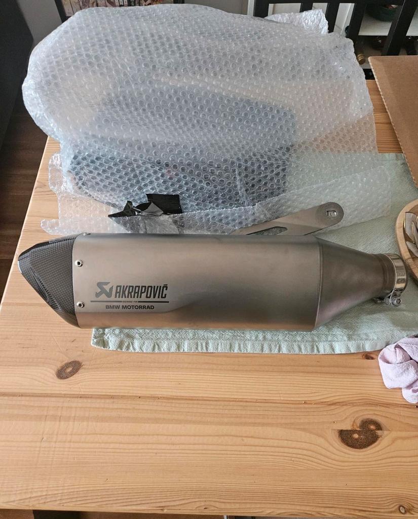 Akrapovic bmw s1000r/s1000rr/m1000r/m1000rr uitlaat, Ophalen of Verzenden, Gebruikt