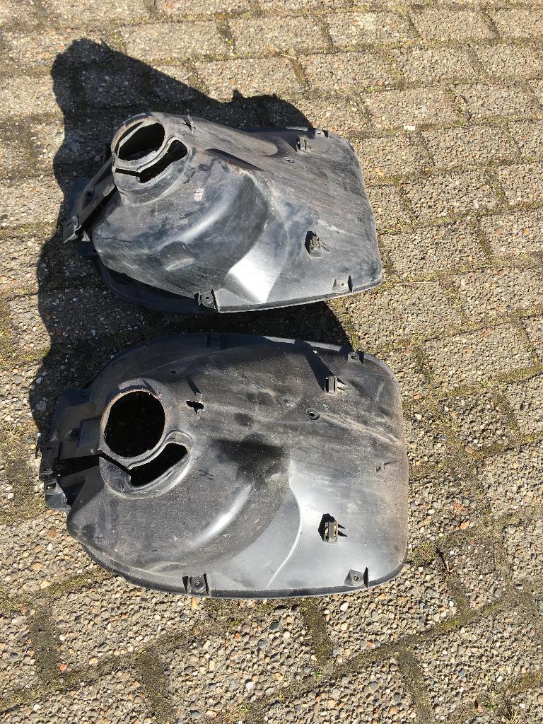 Te koop 1x onderkap voorkant peugeot speedfight 2, Ophalen of Verzenden