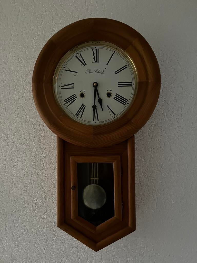 Pine clocks oude schoolklok. Klok voor aan de wand. BimBam, Ophalen, Zo goed als nieuw, Wandklok
