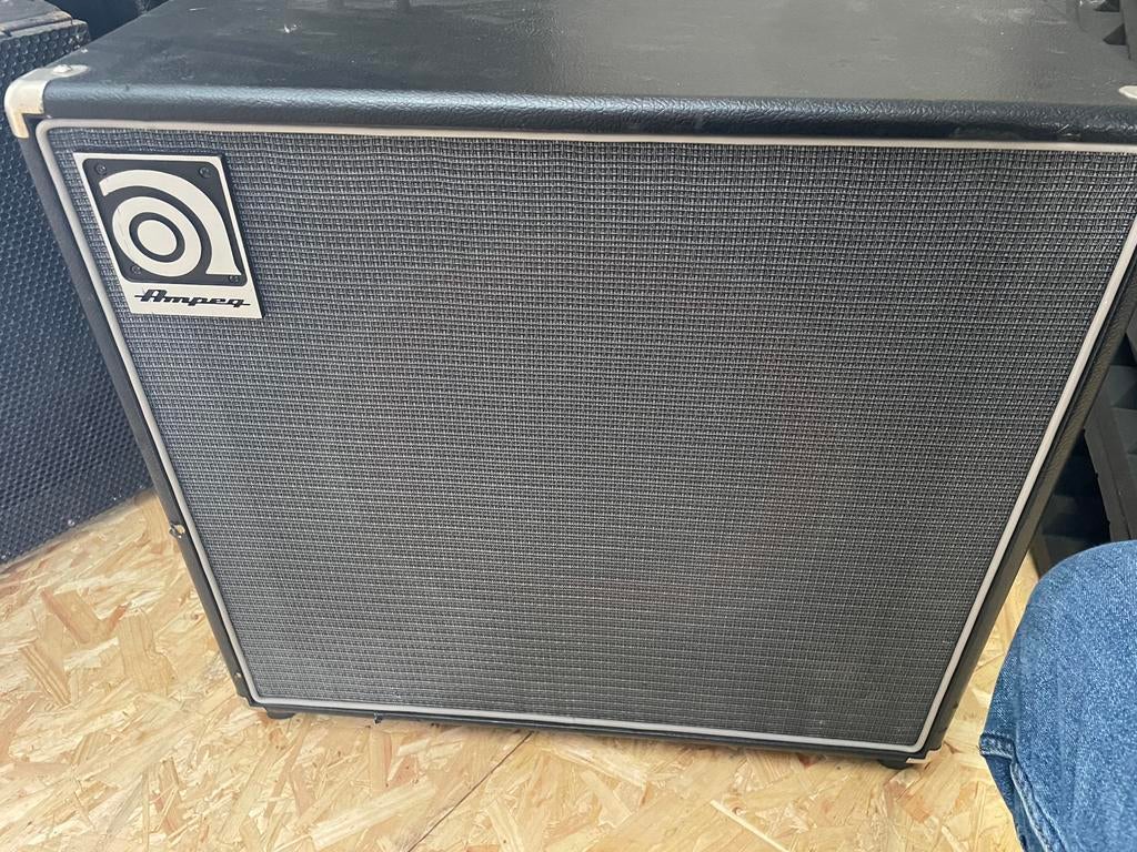 Ampeg B115E, Ophalen of Verzenden, Zo goed als nieuw, 100 watt of meer