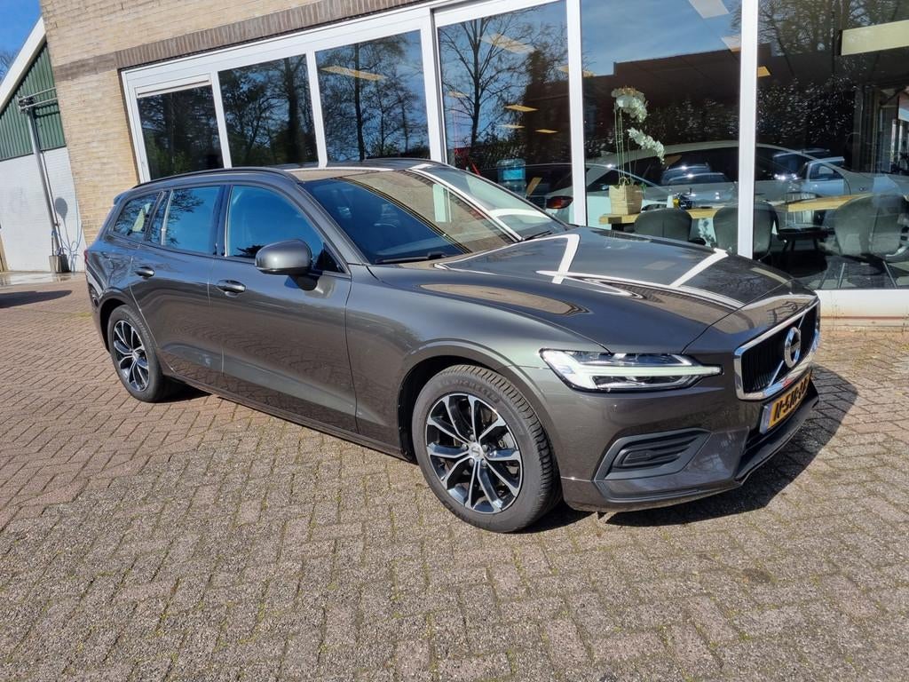 Volvo V60 2.0 B3 Momentum automaat Advantage trekhaak!, Euro 6, 4 cilinders, 1634 kg, 163 pk