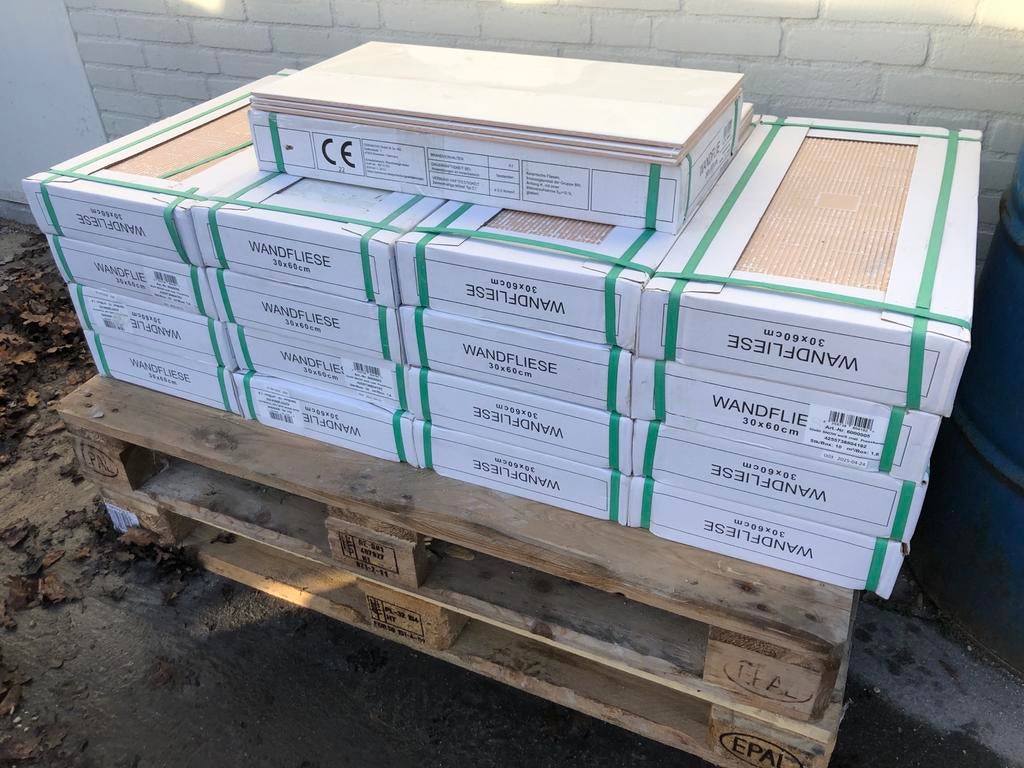 Witte badkamertegels 30x60 cm - 30 m2, Ophalen, 40 tot 60 cm, Nieuw, 10 m² of meer