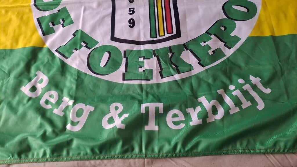 Vlag jeugd carnaval De Foekepot Berg & Terblijt, Versiering, Ophalen of Verzenden, Zo goed als nieuw, N.v.t