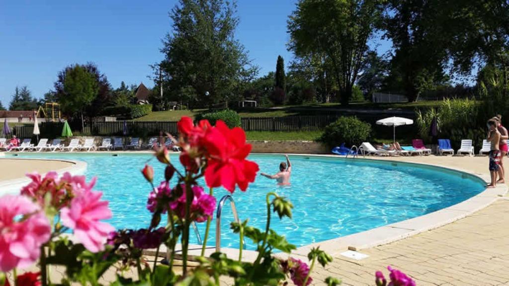 Dordogne / Lot  Frankrijk 5 sterren ZWEMBAD, Recreatiepark, Aan meer of rivier, Dordogne, Wasmachine