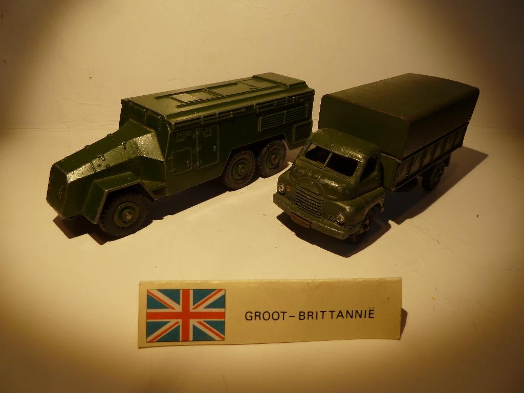 2 X DINKY TOYS : 3 TON ARMY WAGON & ARMOURED COMMANDO TRUCK, Ophalen of Verzenden, Gebruikt, Bus of Vrachtwagen, Dinky Toys