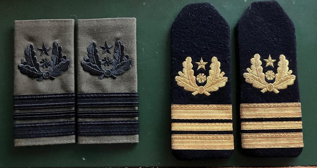 2 sets Marine raadsman rangen, Verzenden, Marine, Nederland, Embleem of Badge
