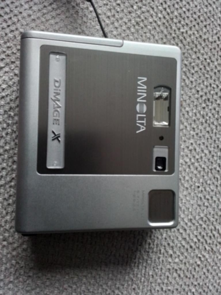 Digitale fotocamera, Gebruikt, Minolta, Compact, Ophalen of Verzenden