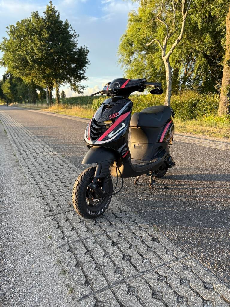 Piaggio zip sp h2o, Ophalen, Maximaal 45 km/u, Zip, Zo goed als nieuw