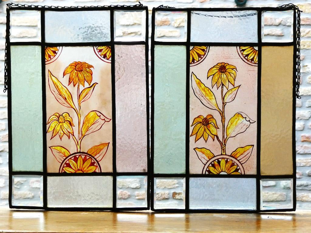 2 Glas in lood raamhangers met zonnebloemen en geslepen glas, Antiek en Kunst, Curiosa en Brocante, Ophalen of Verzenden