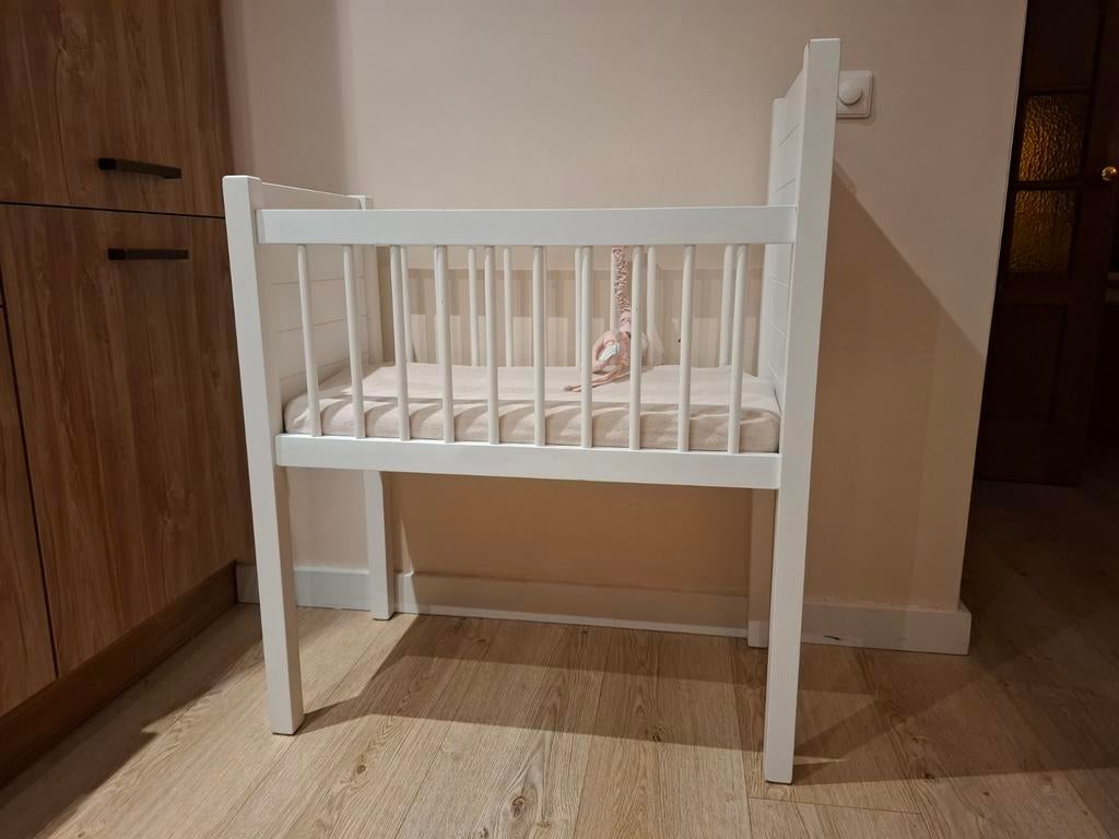 Kidsmill wieg + nieuw Aerosleep matrasje, Ophalen of Verzenden, Zo goed als nieuw, Wieg