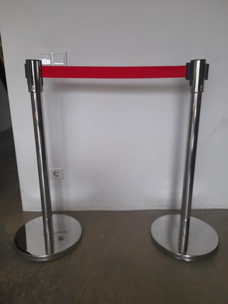 Afzetpaaltjes met rood lint, Ophalen of Verzenden, Gebruikt