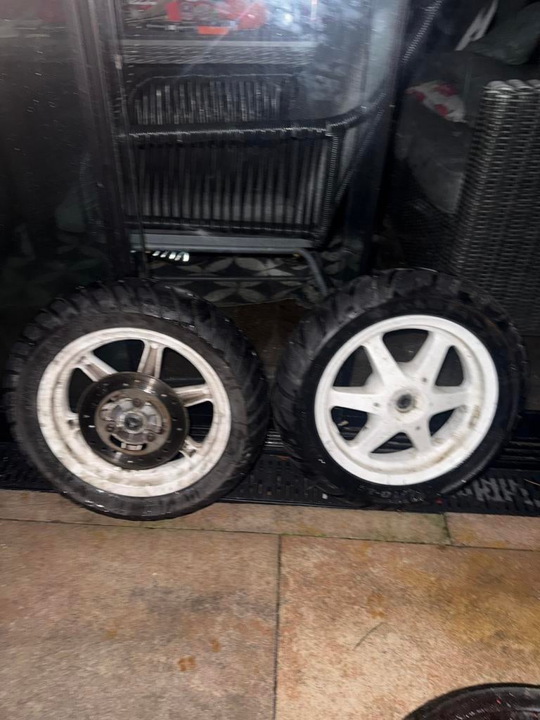 Banden jog earox en mio, Ophalen