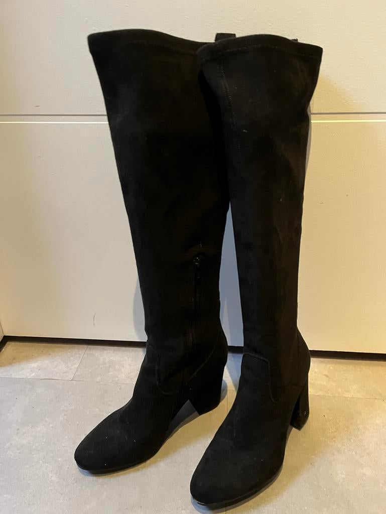 SPM hoge laarzen suede maat 40, Kleding | Dames, Schoenen, Hoge laarzen, Zwart, Ophalen of Verzenden, Zo goed als nieuw