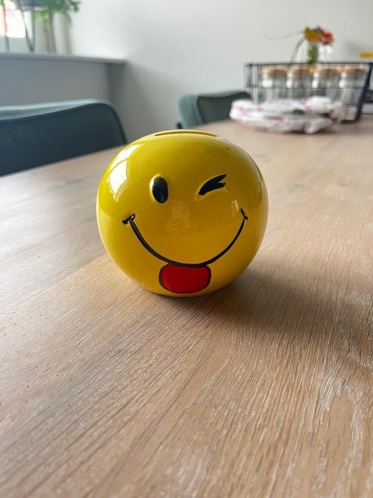 Nieuwe spaarpot Smileyface, Verzamelen, Spaarpotten, Nieuw, Overige thema's, Steen, Aardewerk of Keramiek, Ophalen