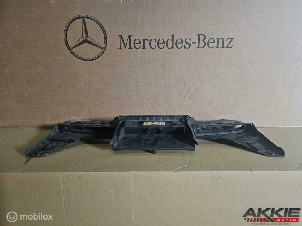 Mercedes E63 amg Luchtaanzuiging front W213 S213A2055001200, Gebruikt, Ophalen of Verzenden