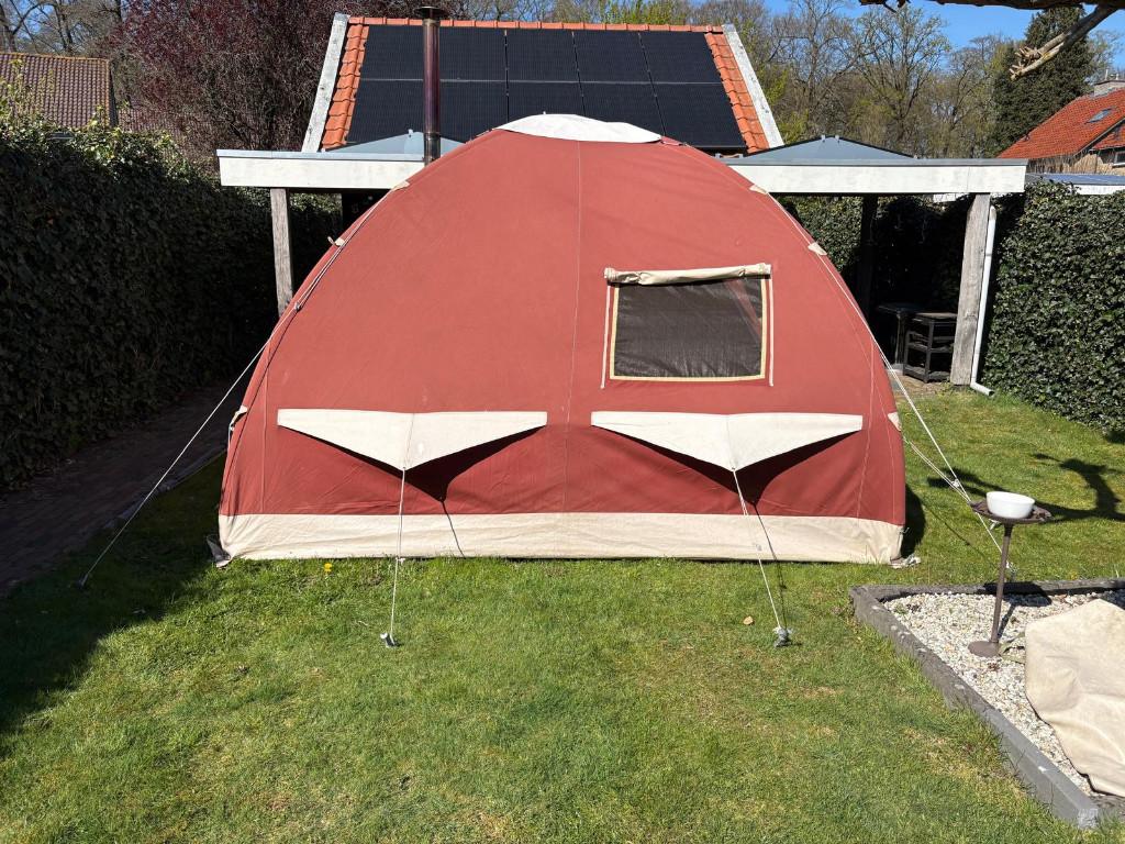 Karsten opblaastent 350x350 met luifel, Ophalen, Gebruikt, Tot en met 4