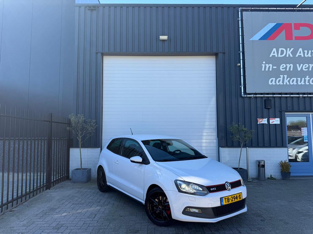Volkswagen Polo 1.4 TSI GTI DSG/XENON/PDC/CRUISE/LM VELGEN, Euro 5, Stof, Zwart, 4 cilinders