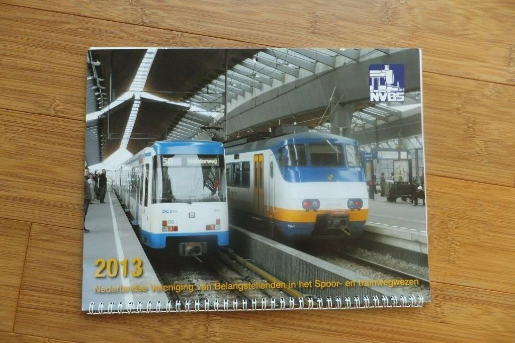 Kalender NVBS 2013 Nederlandse spoorwegen trein tram NS TOP, Ophalen of Verzenden, Zo goed als nieuw, Trein, Boek of Tijdschrift
