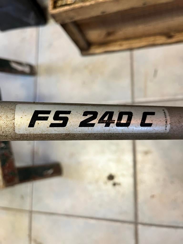 Stihl FS 240 C bosmaaier, Ophalen, Gebruikt, 30 tot 50 cm, Benzine