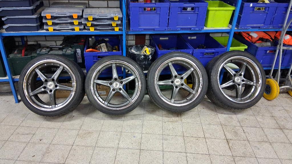 4x Toyota 18 inch 5x114.3 naaf 60.1 8JJ ET+42  9,5JJ ET +38, Auto-onderdelen, Banden en Velgen, 18 inch, Velg(en), Ophalen of Verzenden